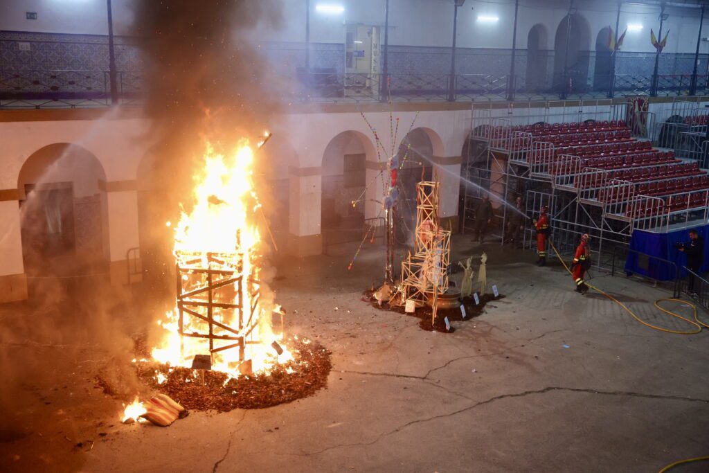 Las fallas de las FAS se convierten en un homenaje a afectados #DANA y a la unidad para recuperar nuestro territorio 19 IMG 8210