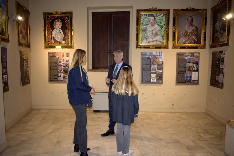 Entrevista a la Fallera Major Infantil de Valéncia 2025, Lucía García Rivera, a las puertas de la plantà