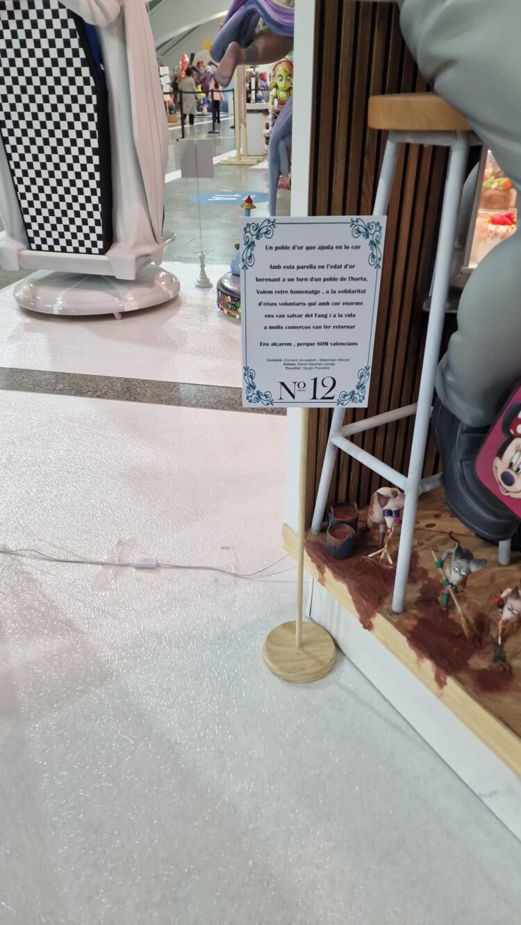 El Ninot de Convento Jerusalén realizado por Sáchez Llongo del Forn Pa i Porta ninot indultat