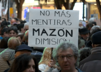 Quinta manifestación en Valencia contra Mazón: miles de personas exigen su dimisión por la gestión de la DANA