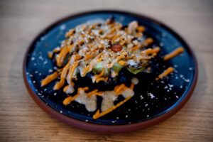 El cheff grauero Juan Torres se pone al frente del espacio gastronómico de The Terminal Hub 3 The Terminal Hub Alcachofa asada con salsa de pimientos asados y avellanas