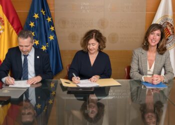 Vithas se adhiere a la Cátedra del Consejo Social de la Politécnica