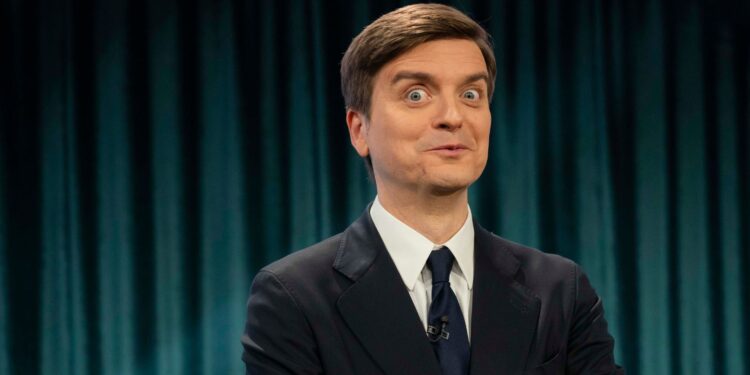 Lo Rat Penat ix en defensa del valencià, en acabant del menyspreu per part de TVE