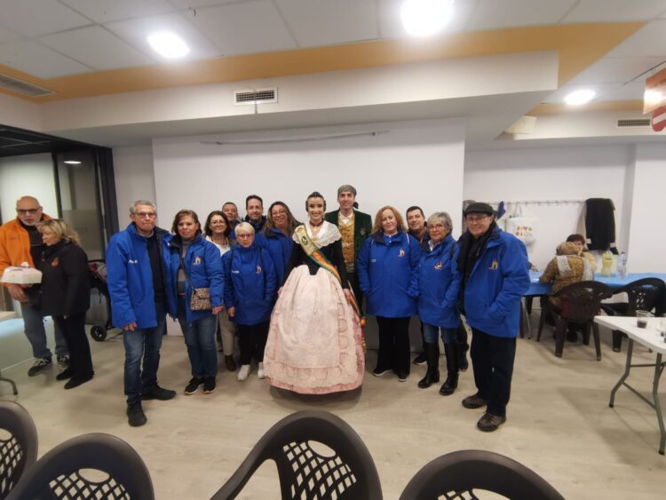 Paiporta tuvo ayer su Ofrena, Nit del Foc y se quemó la Falla de la #DANA donada por Convento Jerusalén