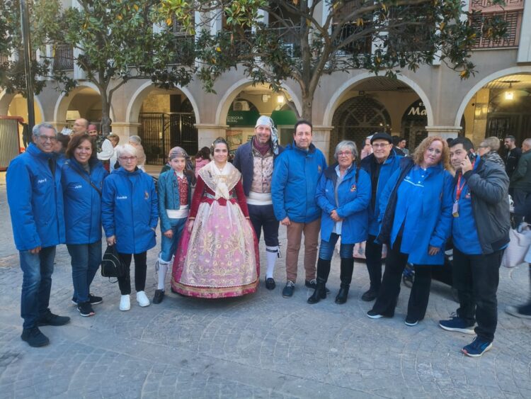Paiporta tuvo ayer su Ofrena, Nit del Foc y se quemó la Falla de la #DANA donada por Convento Jerusalén