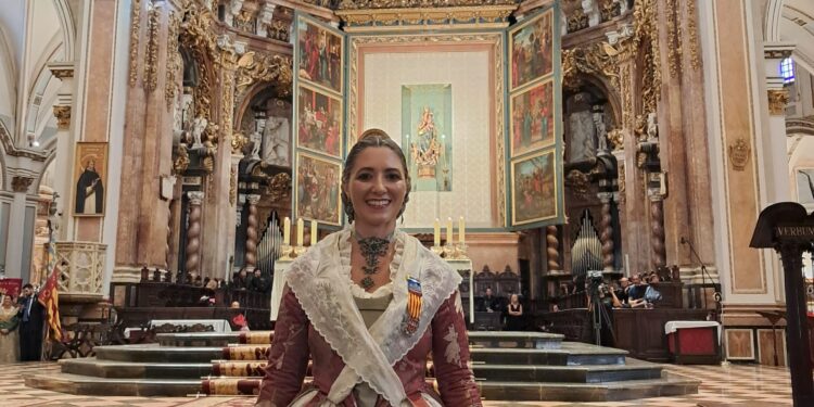 Lo Rat Penat celebra la ‘Demanà’ de la Regina dels CXXXVII Jocs Florals, Maria García Vallcanera
