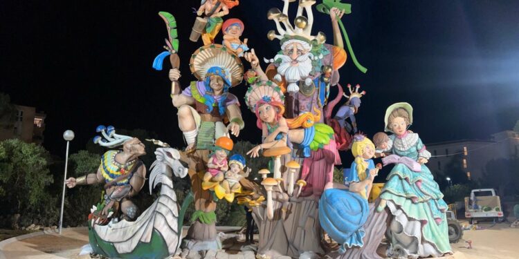 La Falla El Toro de Calvià comienza sus Fallas en Port Adriano en un fin de semana lleno de actividades 1 La Falla El Toro de Calvià comienza sus Fallas en Port Adriano en un fin de semana lleno de actividades