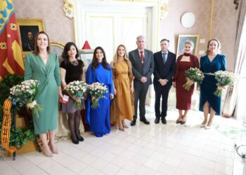 Maria Garcia Vallcanera ya és oficialment Regina dels Jocs Florals de la Ciutat i Regne de Valéncia