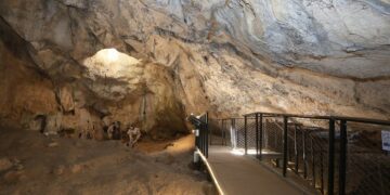 El yacimiento de la Cova de l’Or de Beniarrés retoma este fin de semana su programa de visitas guiadas