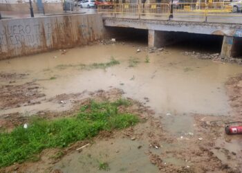 Aldaya suspende el mercado ambulante y pide a los vecinos cercanos al barranco retiren sus coches