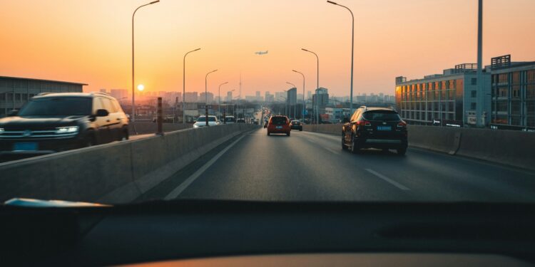 Expertos de Vithas advierten sobre el riesgo de accidentes en carretera por el cambio de hora