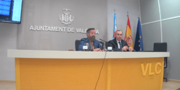 Badenas comparece en una rueda de prensa sin preguntas y donde acusa de “burdo montaje orquestado” a The Objective y traslada el foco al PP municipal
