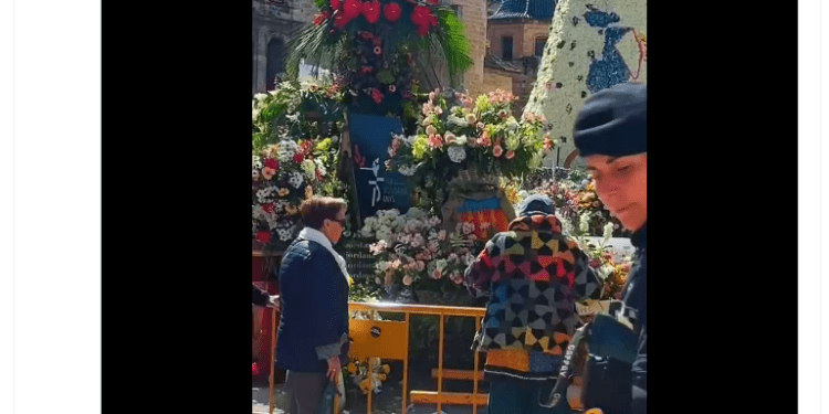 La nueva ocurrencia de la Policía Local de Valencia: "la Mare de Deu dels desemparat" 1 La nueva ocurrencia de la Policía Local de Valencia: "la Mare de Deu dels desemparat"