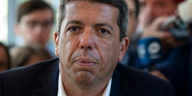 Mazón esquiva preguntas incómodas y centra el foco en la "recuperación" tras la DANA 1 Mazón esquiva preguntas incómodas y centra el foco en la «recuperación» tras la DANA