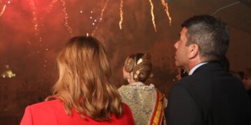 Reclamo respeto al Balcón durante las Fallas y sea un espacio neutral sin protestas