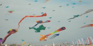 El Festival de Cometas de Valencia regresa en abril con exhibiciones, talleres y cometas gigantes