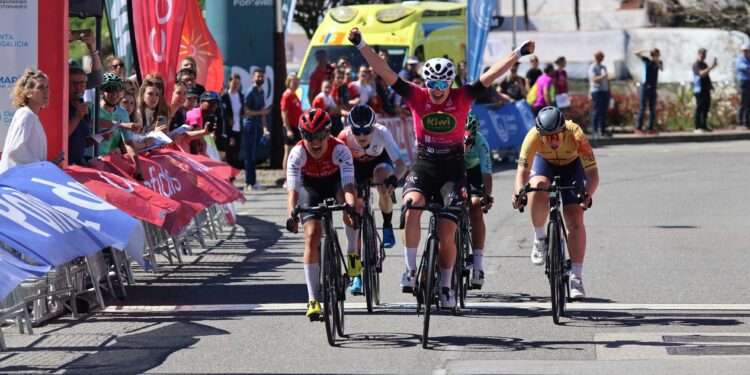 Copa de España Cofidis: Alina Abramenka triunfa en el Gran Premio Cidade de Pontevedra