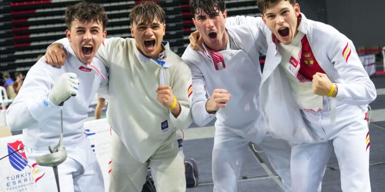 Espadistas españoles logran el bronce en el Campeonato de Europa Júnior 1 Espadistas españoles logran el bronce en el Campeonato de Europa Júnior