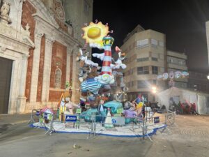 Turís y el ritual del fuego dicen adios hoy a sus Fallas 2025 6 falla turis1