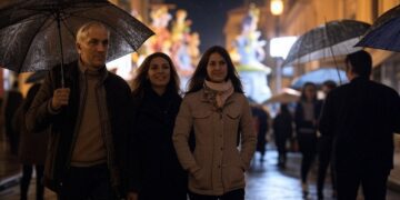 Tiempo en Fallas 2025: Aemet pronostica cielos cubiertos y lluvias débiles pero persistentes en Valencia