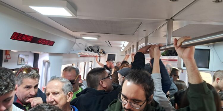 Rosario de averías en Cercanías Valencia que hace imposible confiar en el pésimo servicio 1 Rosario de averías en Cercanías Valencia que hace imposible confiar en el pésimo servicio