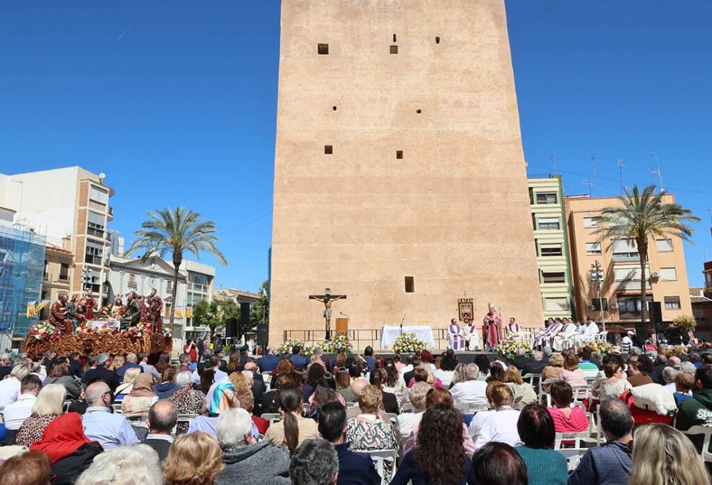 Nuevo paso de la Hermandad de la Santa Cena y Caballeros del Santo Cáliz de Torrent 4 paso torrent benavent 10