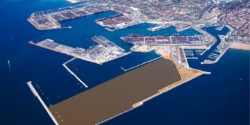 El TSJCV deniega a Acció Ecologista suspender las obras de la ampliación norte del Puerto de Valencia