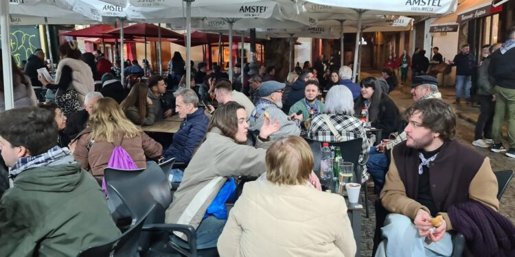 Las Fallas 2025 impulsan la facturación de la hostelería valenciana en zonas falleras 1 Las Fallas 2025 impulsan la facturación de la hostelería valenciana en zonas falleras