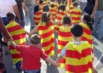 Compromís/Sumar consigue ayudas del Gobierno para las entidades catalanistas pero no para los afectados por la DANA 5 Compromís/Sumar consigue ayudas del Gobierno para las entidades catalanistas pero no para los afectados por la DANA