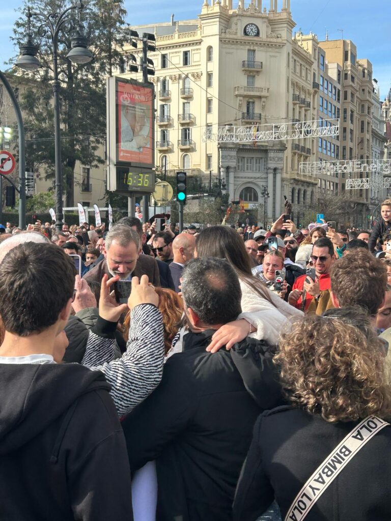 El Rey visita las Fallas tras la DANA: “Un San José inolvidable para la ciudad” 3 visita del rey Felipe a Valencia 2