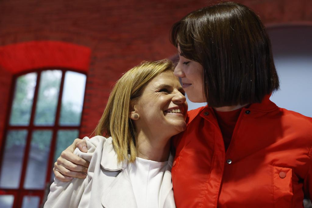 Pilar Bernabé da un paso al frente: “Nunca más Valencia tendrá una alcaldesa que mire hacia otro lado” 12 %E2%80%8BPilar Bernabe Diana Morant y la eurodiputada Sandra Gomez 10