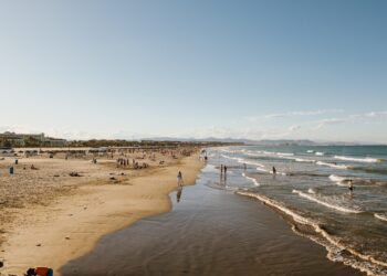 Las playas de Valencia tendrán servicio de socorrismo durante Semana Santa y fines de semana de mayo