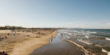 Las playas de Valencia tendrán servicio de socorrismo durante Semana Santa y fines de semana de mayo