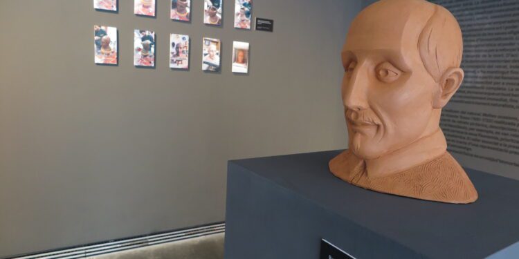 El MuVIM dedica una exposición al Pare Tosca y su famoso plano de la ciudad a principios del siglo XVIII