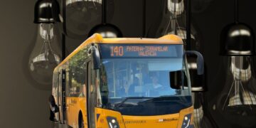 Indignación en Valéncia: un joven obligado a caminar dos horas tras ser rechazado en un autobús durante el apagón ibérico