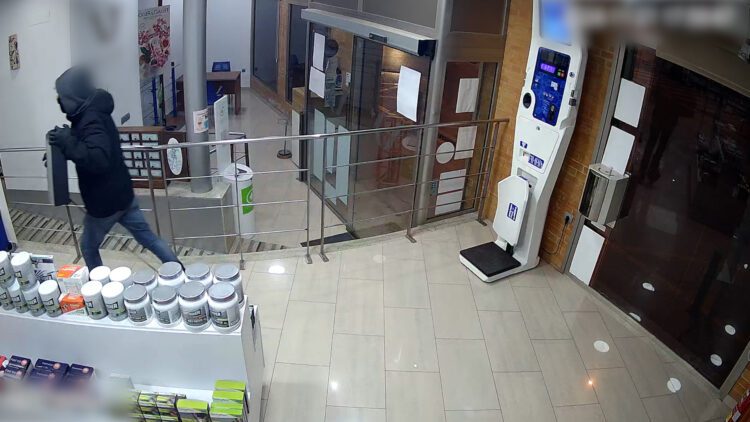 Detenidos los autores de varios robos con violencia e intimidación en diferentes localidades de Valencia