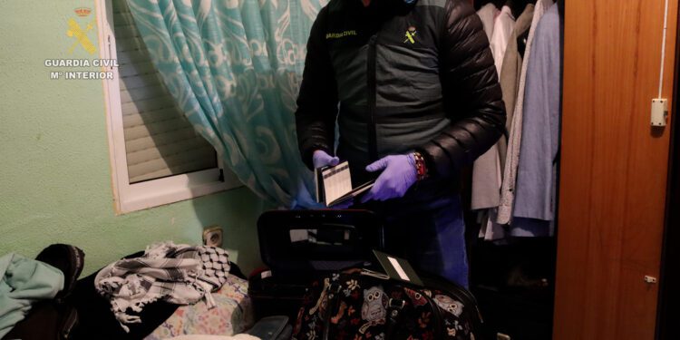 Desarticulada una organización que traficaba con inmigrantes marroquíes y los trasladaba desde Rumanía a España 1 Desarticulada una organización que traficaba con inmigrantes marroquíes y los trasladaba desde Rumanía a España