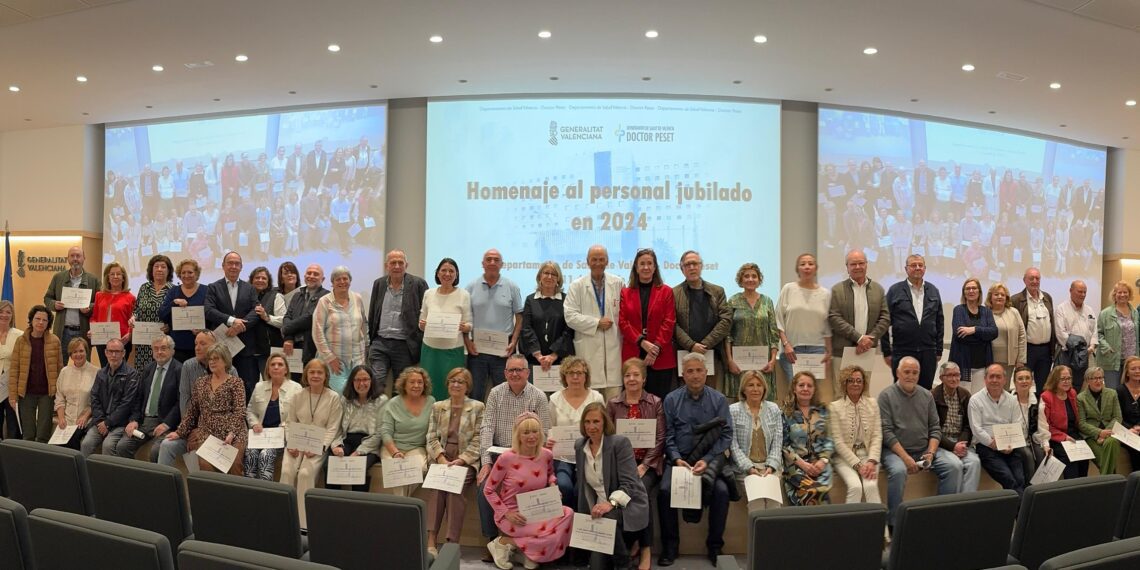El departamento de salud de Valencia – Doctor Peset celebra un homenaje en honor a sus 129 profesionales jubilados en 2024 1 El departamento de salud de Valencia – Doctor Peset celebra un homenaje en honor a sus 129 profesionales jubilados en 2024