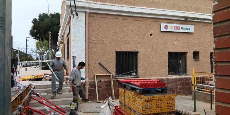 FGV rehabilita y acondiciona la estación de Picanya de Metrovalencia dañada por la riada