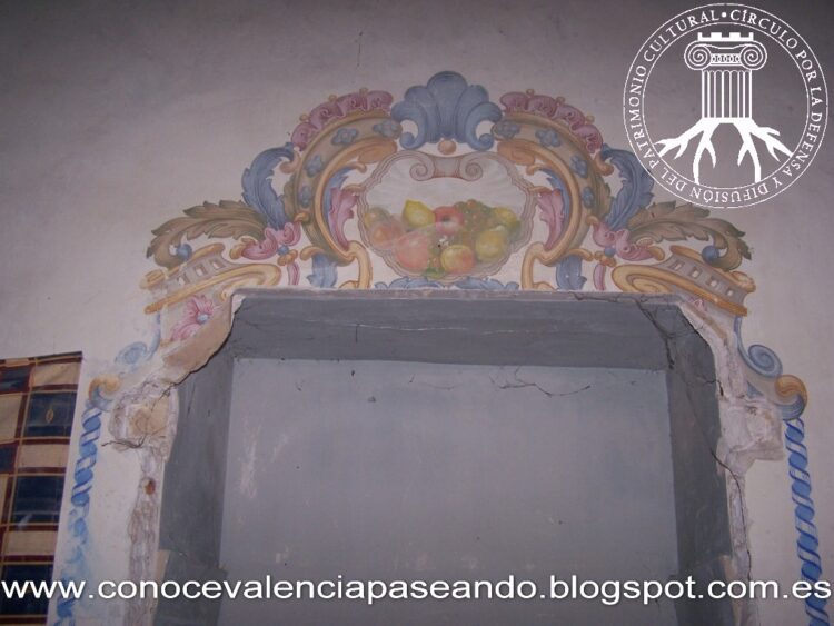 Las pinturas murales de la alquería de la Torre en peligro