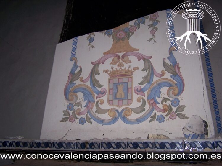 Las pinturas murales de la alquería de la Torre en peligro