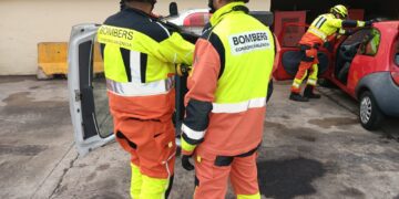 El Consorcio Provincial de Bomberos de la Diputació de Valéncia rescata a un centenar de personas en ascensores durante el apagón eléctrico
