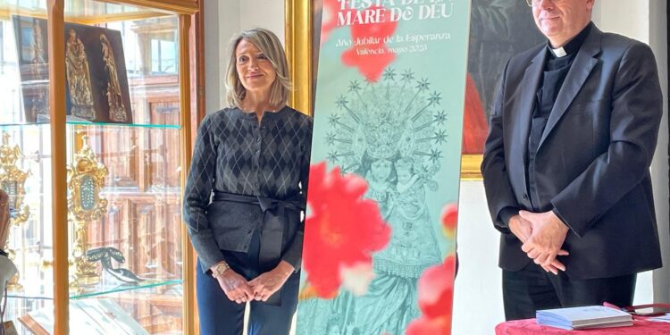Festividad de la Mare de Déu dels Desamparats en Valencia 2025: cartel oficial, tapiz floral y una intensa agenda de actos 1 Festividad de la Mare de Déu dels Desamparats en Valencia 2025: cartel oficial, tapiz floral y una intensa agenda de actos