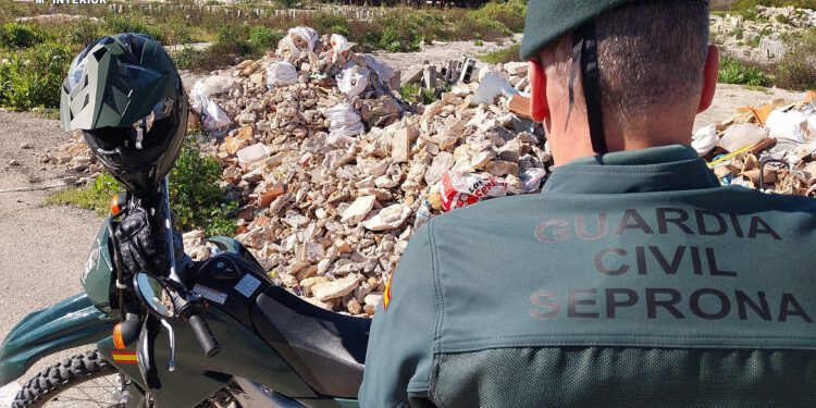 Cinco investigados por usar residuos sin tratar en una obra civil en Xàtiva