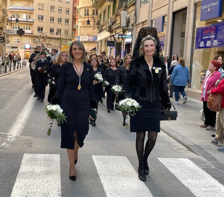 La ofrenda de la Fiesta de los Niños de la Calle San Vicente marca el inicio del calendario vicentino