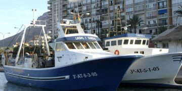 Agricultura destina 6 millones de euros a ayudas a armadores y pescadores afectados por la paralización temporal de la actividad pesquera