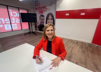 Pilar Bernabé modifica sus titulaciones y se presenta a secretaria general del partido en la Ciudad de Valéncia