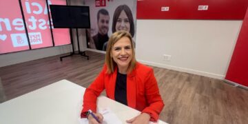 Pilar Bernabé modifica sus titulaciones y se presenta a secretaria general del partido en la Ciudad de Valéncia