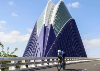 Valencia acoge este domingo la segunda edición del Ironman 70.3 con un amplio dispositivo especial de tráfico