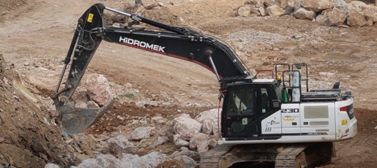 La CHJ continúa la limpieza del barranco del Poyo a un ritmo muy lento